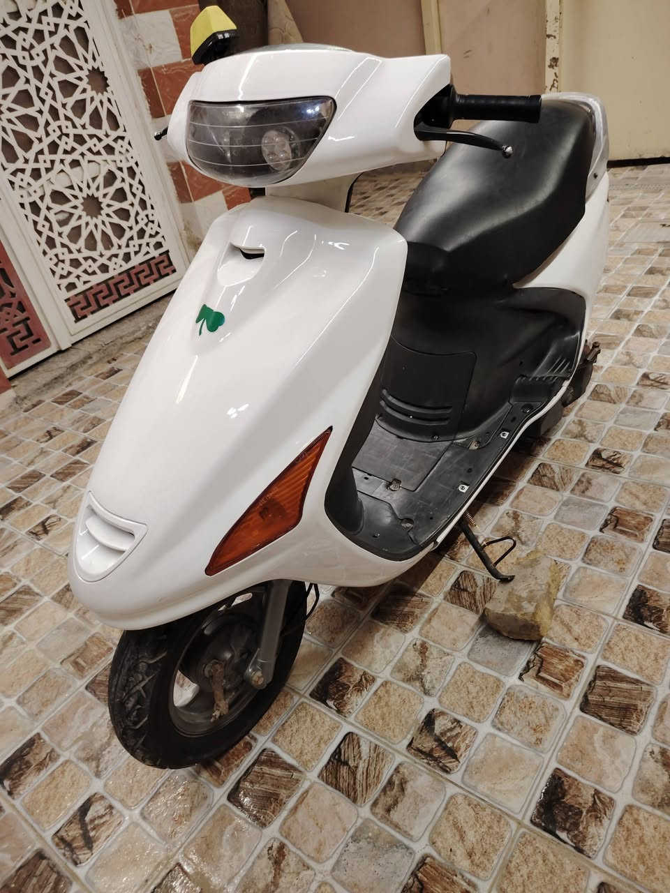 السلام عليكم دراجه فراشه نثيه للبيع الدراجه حلوه وشغاله سلف هندر لايت عالي ناصي اشاير كفره كله كامل مفتوحة الدراجه سعره ٤٢٥ وبيه مجال قليل اي استفسار شي الاتصال ع الرقم ***********
