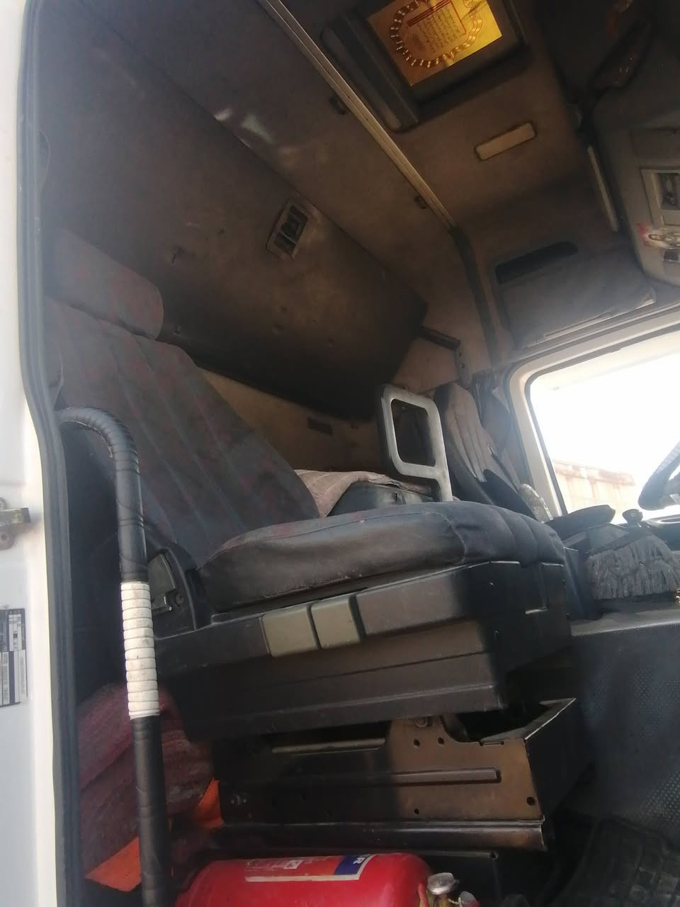 سلام عليكم للبيع اكتروز ٢٠٠٣ فول مواصفات رتايدر ٥ طكات كاسحه وزعانف تبريد وي سويج.تغم تاير سياره بدون بدي تنبع رقم *********** مكاني ديوانيه
