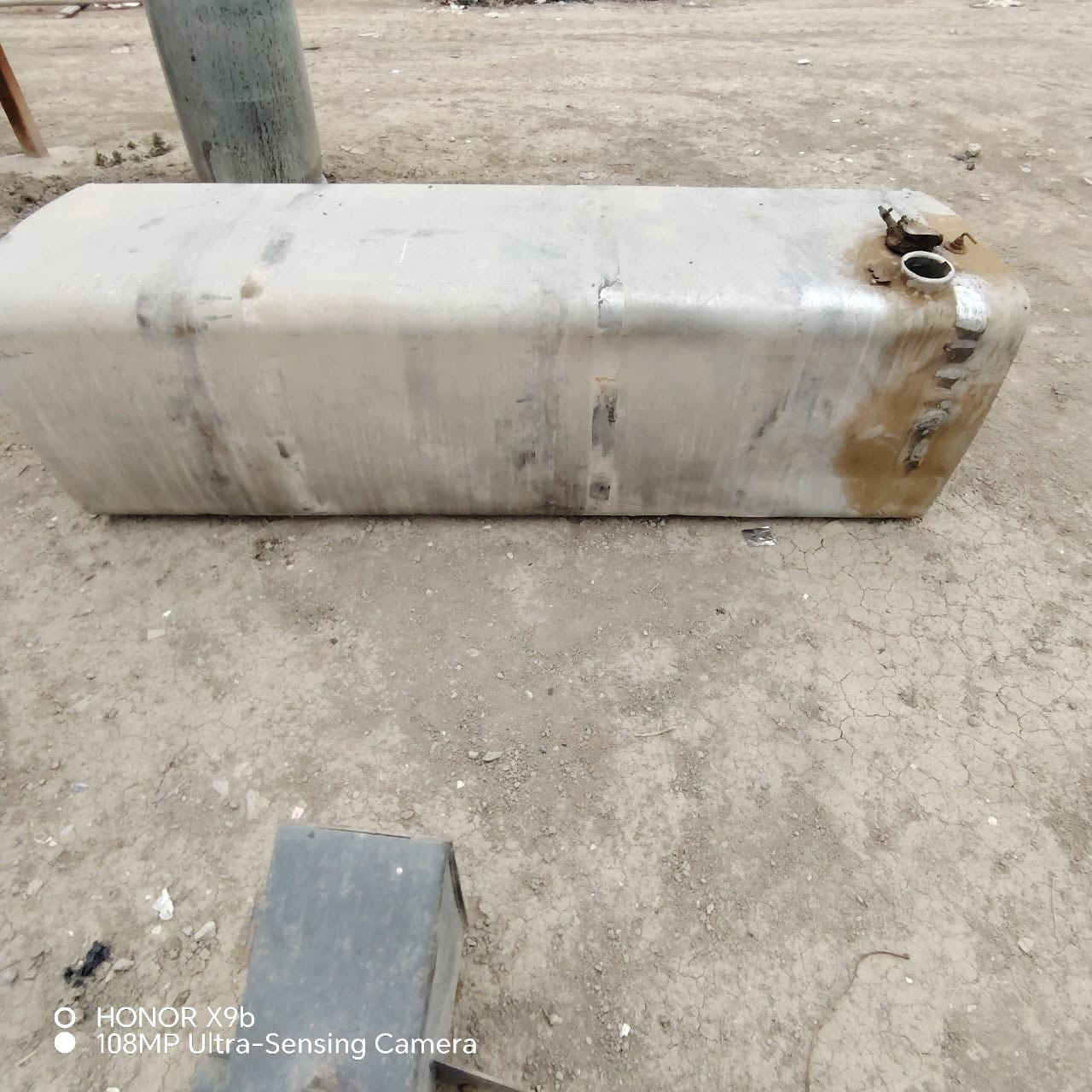 سلام عليكم تانكي للبيع لتر 900نظيف كلش ***********
