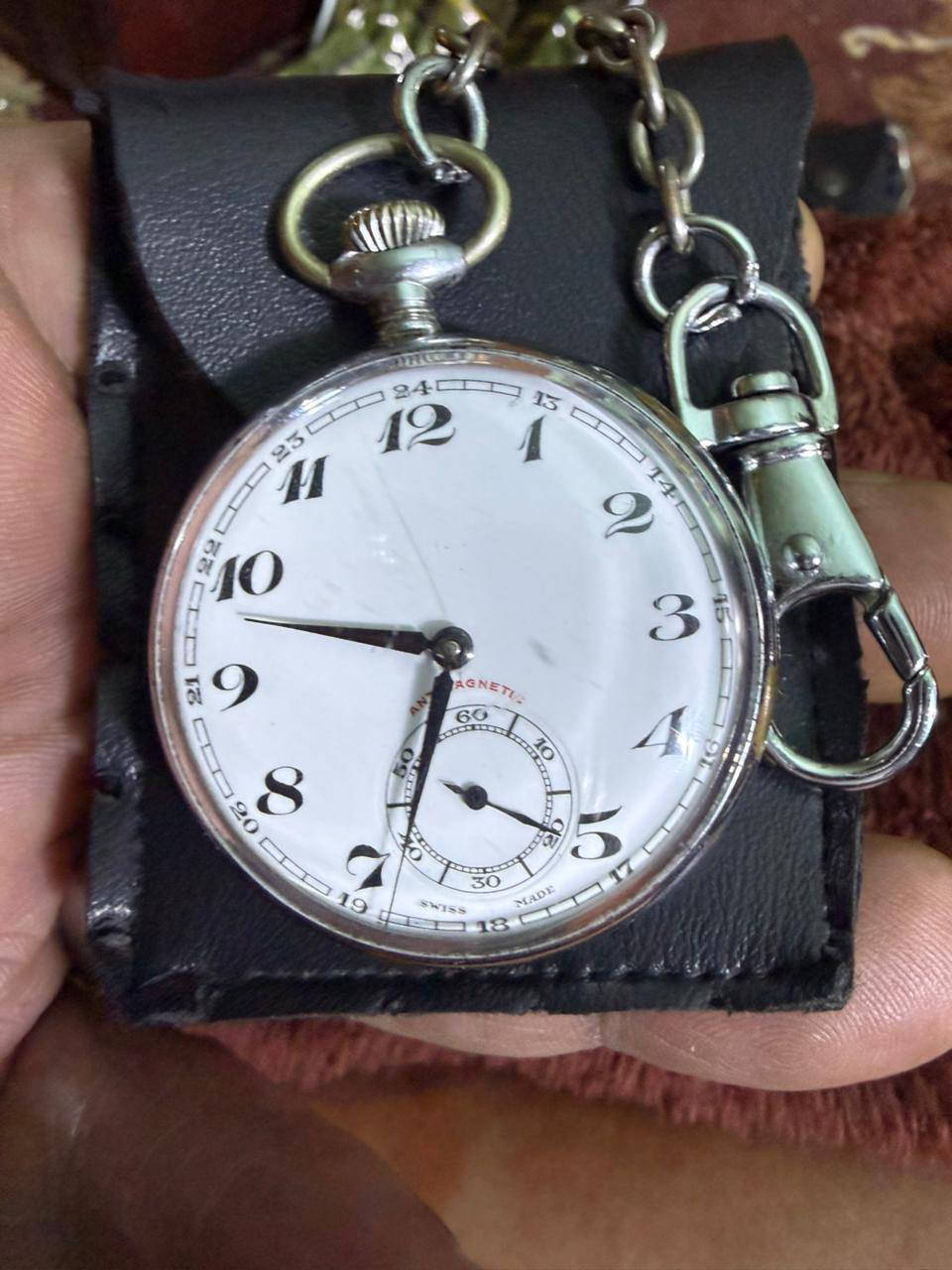 ساعات جيب ماركة سويسري كلهن نظافة100/100  للبيع واكو خدمة توصيل للتصال/*********** بصرة

