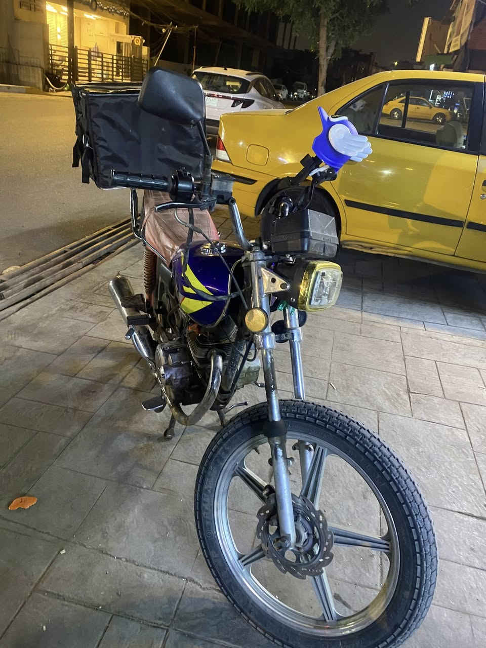 سلام عليكم. دراجه. أيراني 5كير دراجه خير من الله ضفيره +كتف +ملف جديد دراجه كلشي جديد بيه. نقصه شغلات بسيطه. سعر 300مع الصندوق العنوان كراده بغداد ***********رقم بس واتساب
