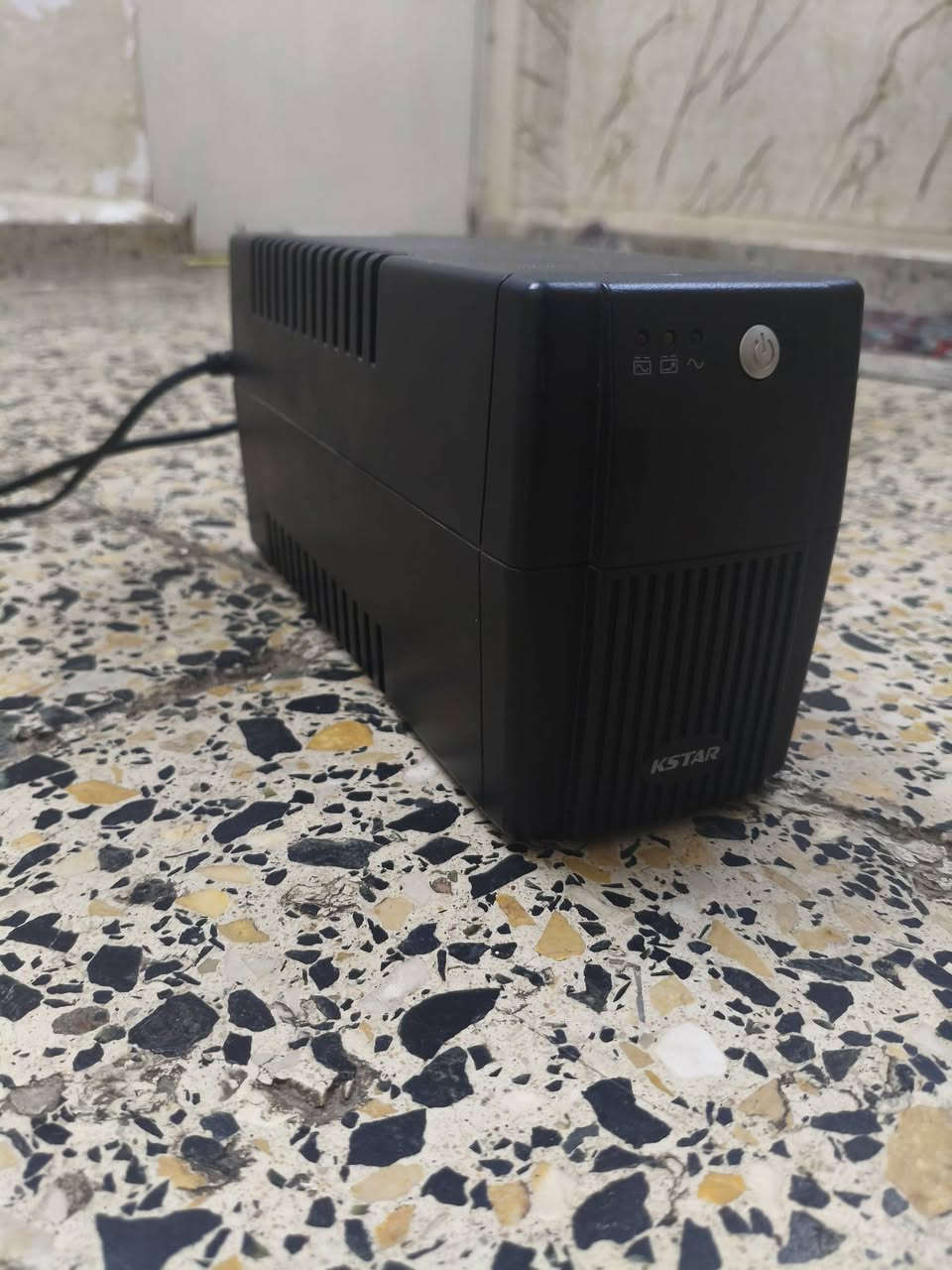 السلام عليكم جهاز بلي 4 سليم مهكر نضام 9 ما مفتوح فول نضافة (بدون كارتونة) مع 2 جويستك وحدة اصلي ووحدة تجاري وكامل الملحقات مع 18 لعبة وجهاز UPS اصلي ودركسون نص فرة مع دواسات (بريك) (بانزين) ومثبت دركسون السعر 400 الف قفل قفل قفل مكاني بغداد الدورة حي الصحة اليريدة يراسلني علة هذن الارقام
 ***********
***********
