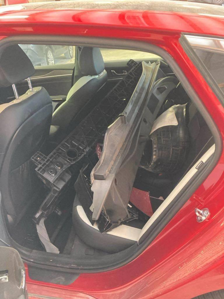 السلام عليكم 
K5 موديل 2025 وارد امريكي GT 
فول مواصفات محرك 2500 ماشية ٩الف مايل 
بدون ايرباك بنيد نفسة مصلح السعر ٢٠٠$
مراوس ترهم متواجد خاص


**إذا كنت صاحب هذا الإعلان وتريد حذفه لأي سبب، رجاءا أرسل رسالة إلى الدعم الفني**