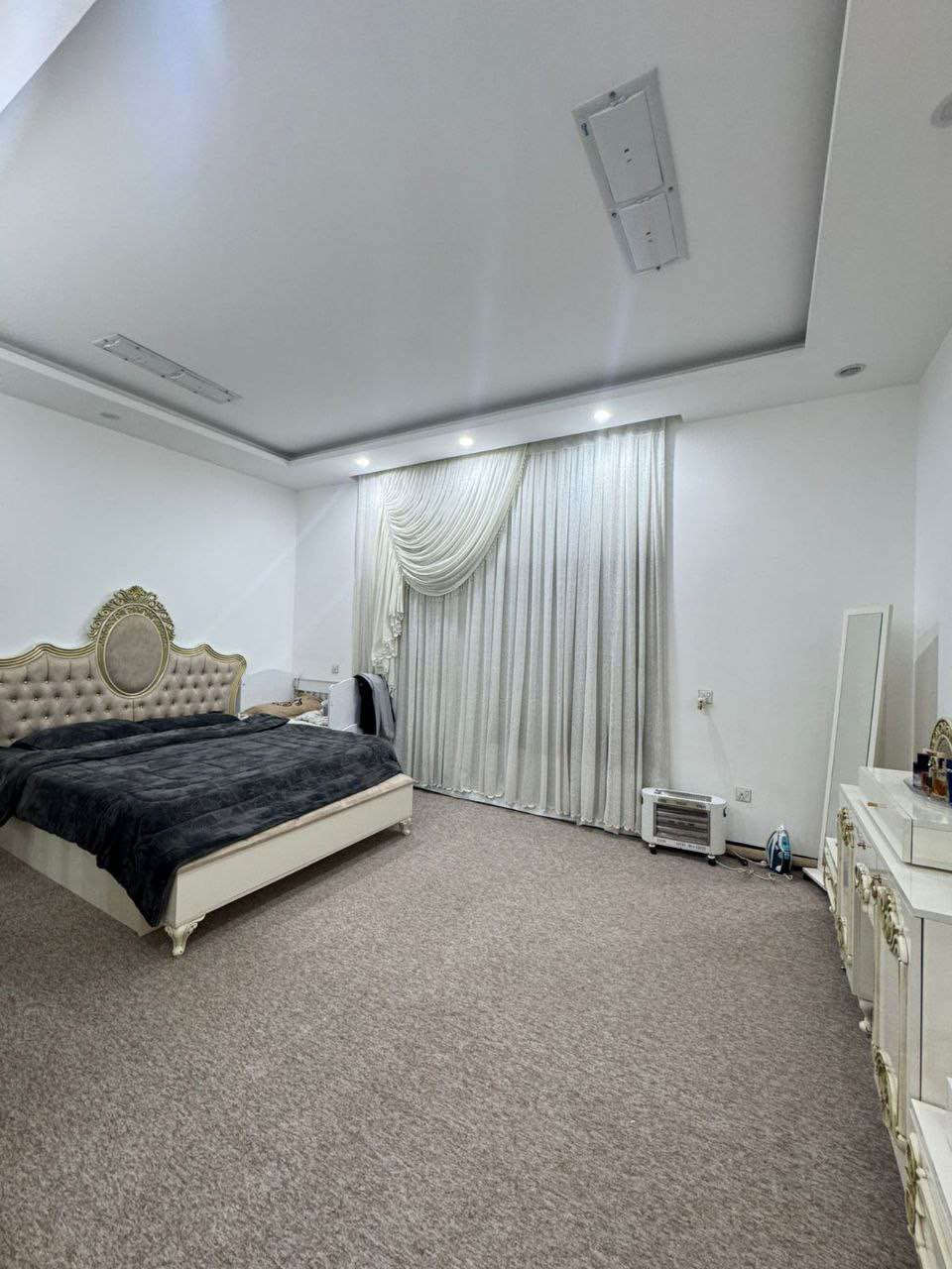 بيت للبيع في اربيل مجمع لاوان ستي
المساحه 200 م 
طابقين 
يتكون من 

غرف نوم عدد 4 ( فيها غرف سويت ) 

#التمليك لكل شخص يحمل الجنسيه العراقيه
 السعر 12 دفتر ونص 
متبقي عليه قسط 
***
خانووی  بۆ فرۆشتن لە لاوان ستی 

ڕووبەر 200م 

دوو نهۆم

پێکهاتووە لە : 

4 ژووری نوستن (هەندێکی سویتە ) 
****
رقم الاتصال او واتساب
***********
***********
*********** أربيل, العراق
