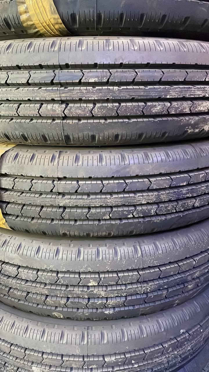 تاير كوستر جوبلس ياباني الحجم 17:5 مكاني مجمع مشن بغداد متوفر جملة و مفرد يوجد توصيل لجميع محافظات 
***********
