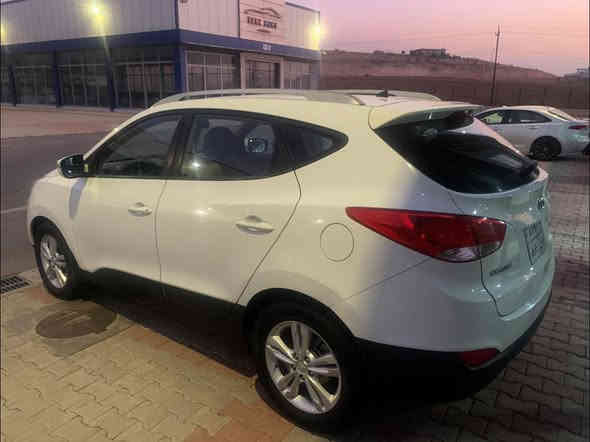 Hyundai. Tucson
موديل 2012
صبغ بس بوند 
ماشي 330  km
سعر 143$$
***********
