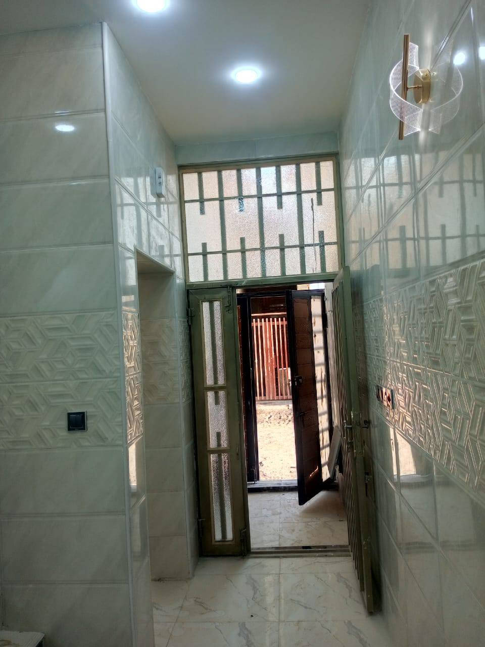 بيت طابقين المساحة(50)
سند25 ملك صرف
العنوان: حولي حي العباس 
للاتصال: ***********
