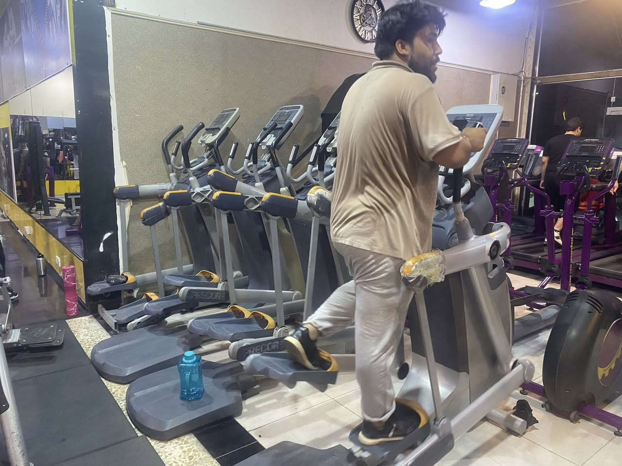 للبيع
اوبتكال بريكور العدد تلاثه سعر القطعه 350$
***********
