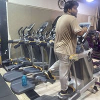 للبيع اوبتكال بريكور العدد تلاثه سعر القطعه 350$ 07732287009