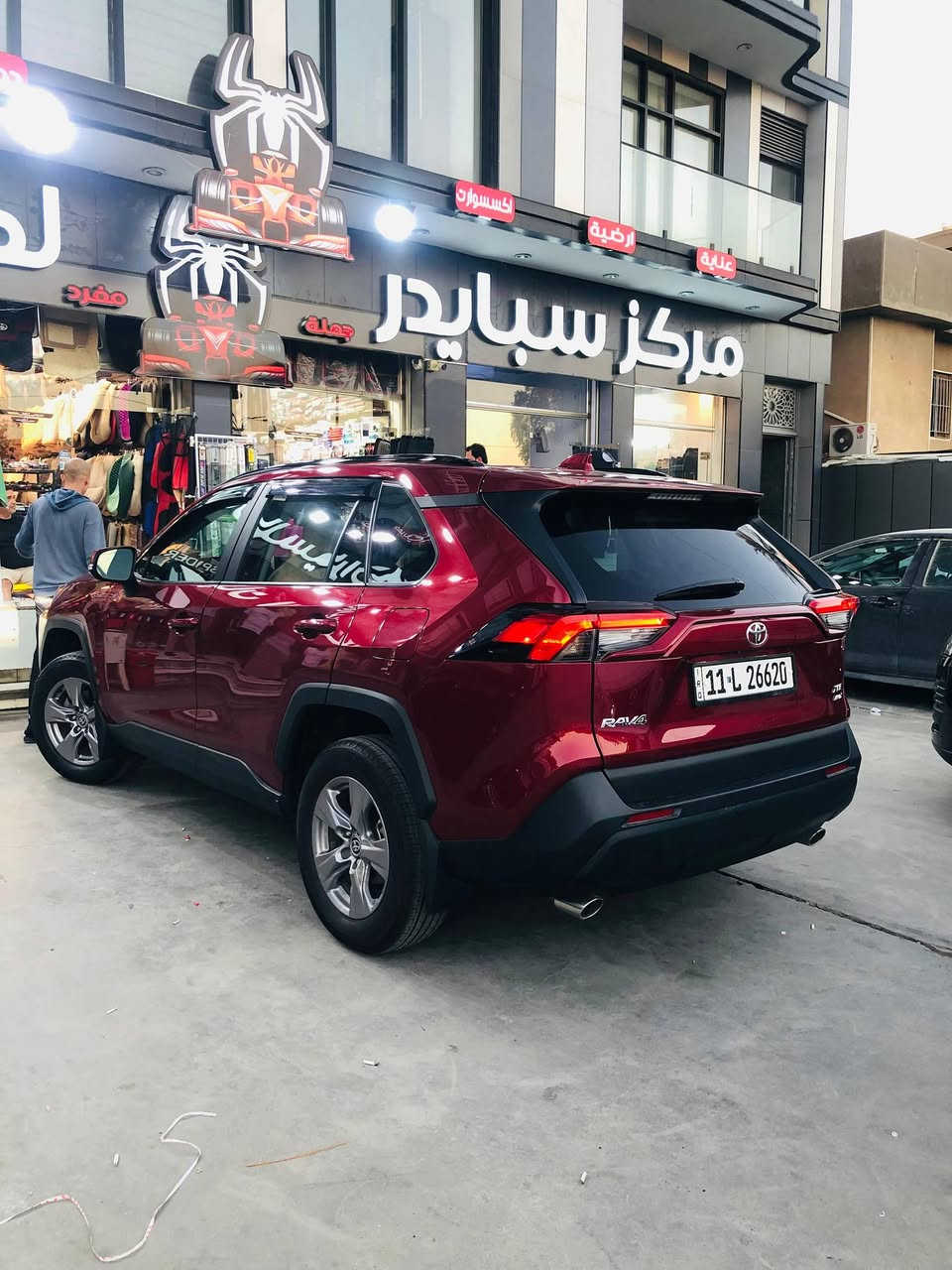 السلام عليكم  .....  راف فور 2023  وارد امريكي ماشية 25 الف
الحادث موضح بالصور السيارة فولل مواصفات تقريبا
رادار امامي وخلفي وجانبي ،نقطة عمياء ،فتحة سقف،كار بلي ،فول تحكم ستيرن.دفع رباعي وثناءي، صتدوق كهرباء ، تشغيل عن بعد. بصمة تشغيل وابواب . ثلاث وضعيات قيادة، تبريد قطعتين تدفئة كشنات . كشن سائق كهرباء،بصمات عدد2، دوشمة كاملة كشنات وارضية 
السعر 230 وبي مجال 
العنوان بغداد حي اور 
***********
