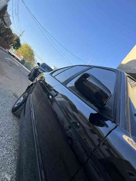 سڵاو هاوڕێیان 
1991 گێڕ عادی520 bmw بۆفرۆشتن 
ئاڕم پلاستیکی سلێمانی بەشەرتی ئاڕمو ئەوەلیات 
گێڕو مەکینەی بەشەرت مەکینەی تازە داگیراوە هەڵمی نییە 
ژێری تازە دامگرتوە کامل چرکه ی تیا نیە 
کامل بۆیاخێکی جوانم کردوە لەسەر ساقی 
کامل جوانکاریم بۆ کردوە 
چوار تایەی لۆکم بۆ بەستوە ویلی شنایزەرە 
کامل کارەبای مەزبوتە سڵایدە 
دەعامی پێشو پشتی ئێمە 
لایتو بەگلایتو بلاجکتۆری لۆکم بۆ بەستوە 
قرچێکی کەمی پێشی هەیەو تەواو بەشەرتی موسو بڕاوەو وەرگەڕان 
سەیارەکە زۆر جایزەو کەم مەسرەفە 
سیعری38گەڵاو کەمێک مەعمەلە 
شوێن هەڵەبجەی تازە شارەزور 
***********
