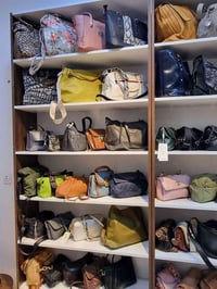 حقائب ماركات • كويتية • القيصريه