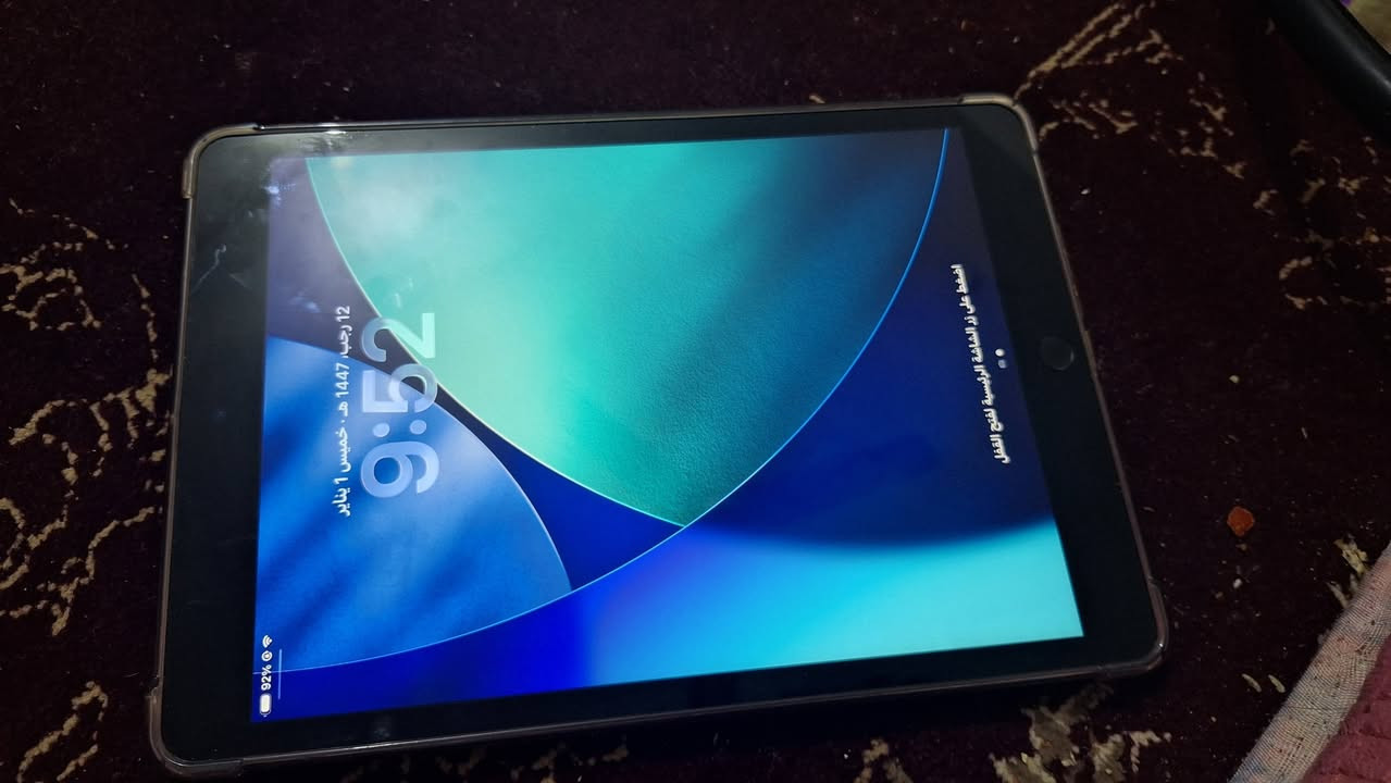 ايباد 9للبيع بطاريه 90ببجي 90فريم فول سلاسه  مكاني كربلاء البارون
للستفسار ***********
