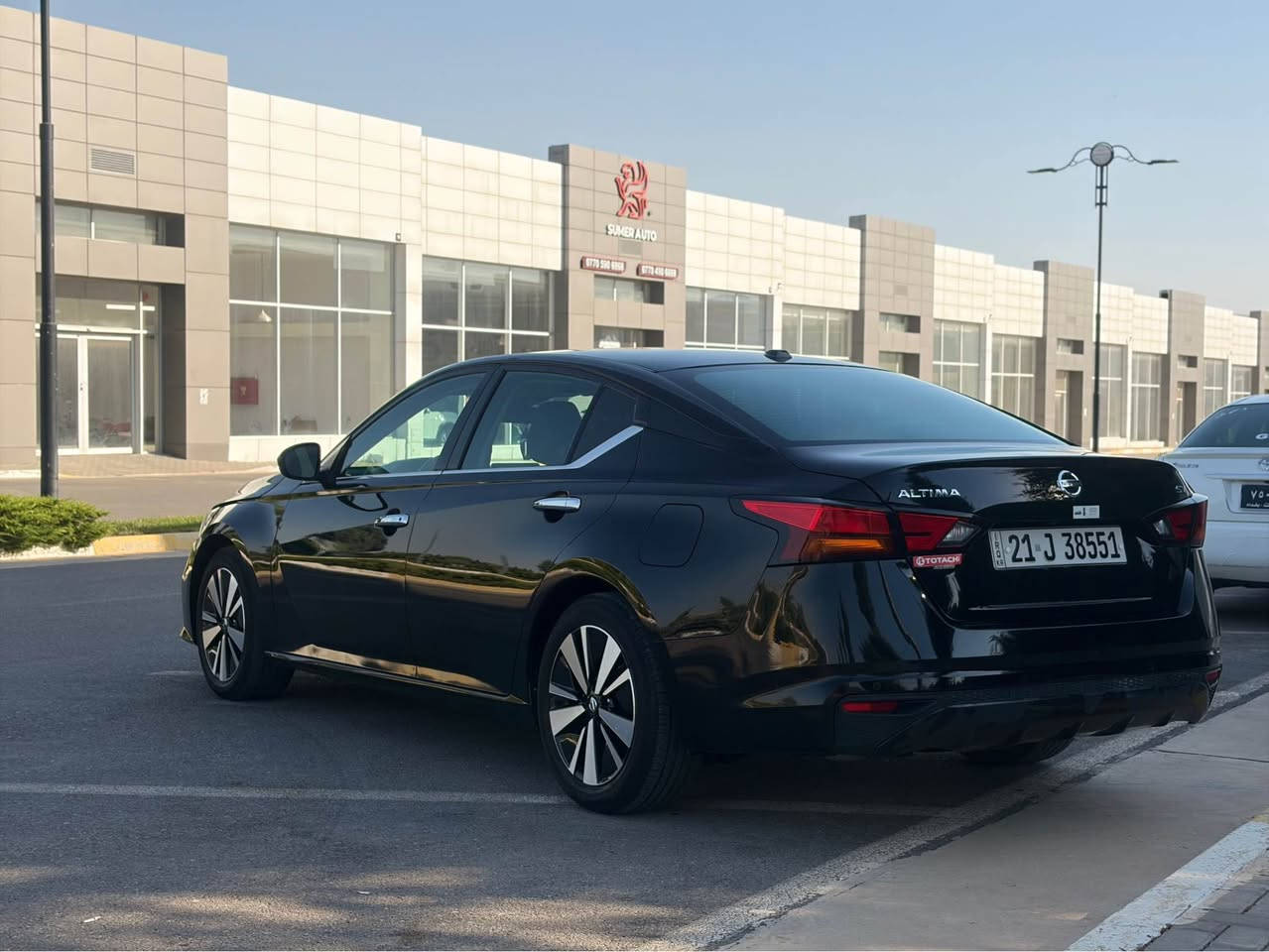 NiSSAN ALTIMA 2021 (SV)
مۆدێل/٢٠٢١
بۆياخ/١ پارچە بێناوگرتن پێشي کەپسە 
مواسەفات/ 
رادار
خەتيجادە 
شاشەوحاسە
کوشن کارەبا
ويل کەپ
هـەمو گياني بە شەرت گێرمەکينە تەقەو رەقە. سەيارەکە بێساردو جالو شوختە  ١چەمەلخي دواوي بۆياخە بێناوگرتن. 

رەقم شانسي/1N4BL4DV9MN344468
***********
($$١٤٧) السليمانية, العراق
