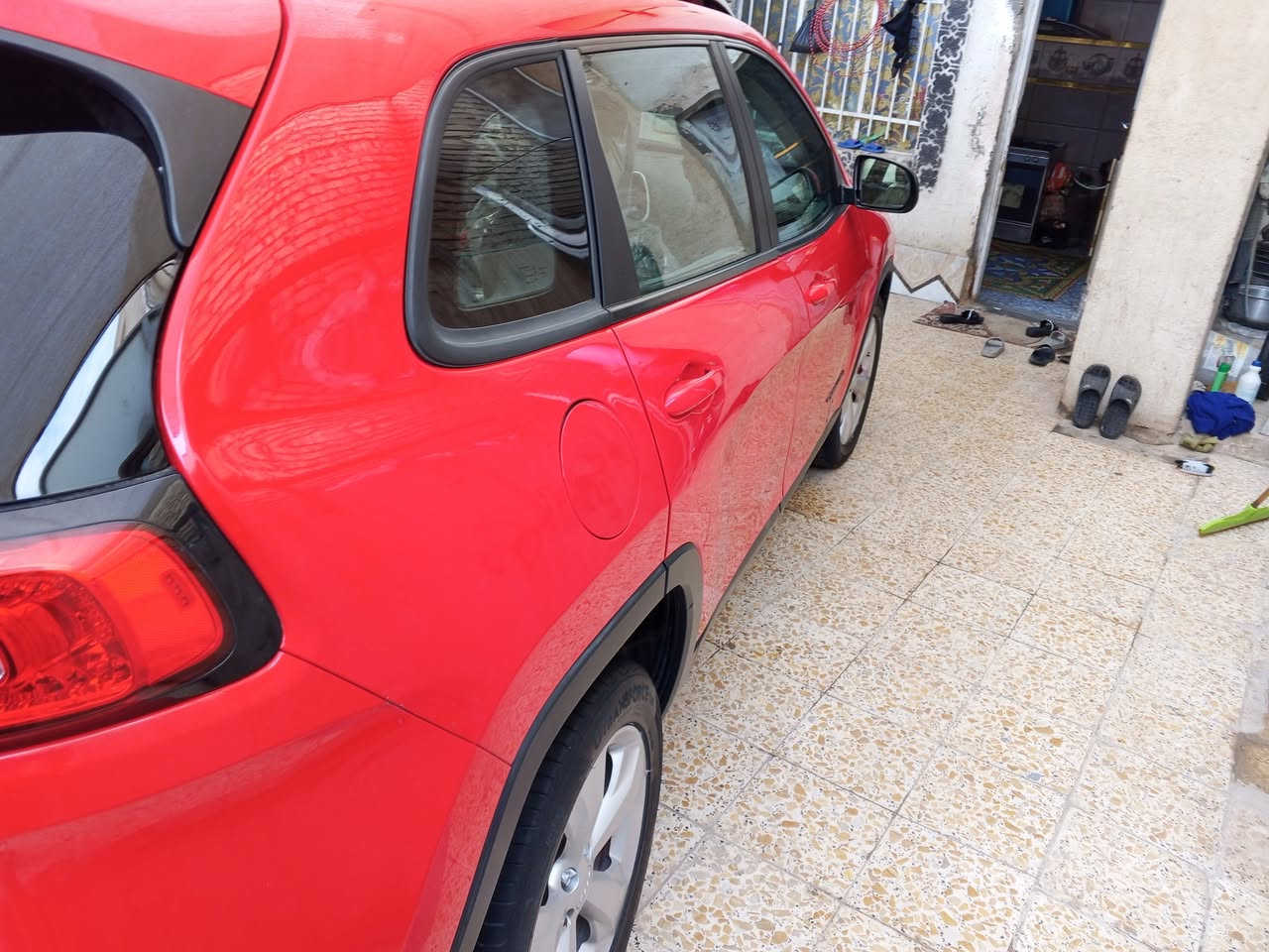 السلام عليكم..
من رخصة مدير الكروب 
جيب 2018 سياره جديده جاهزه ، مكينه 2400
السعر 130 ، رقم للأستفسار ***********
