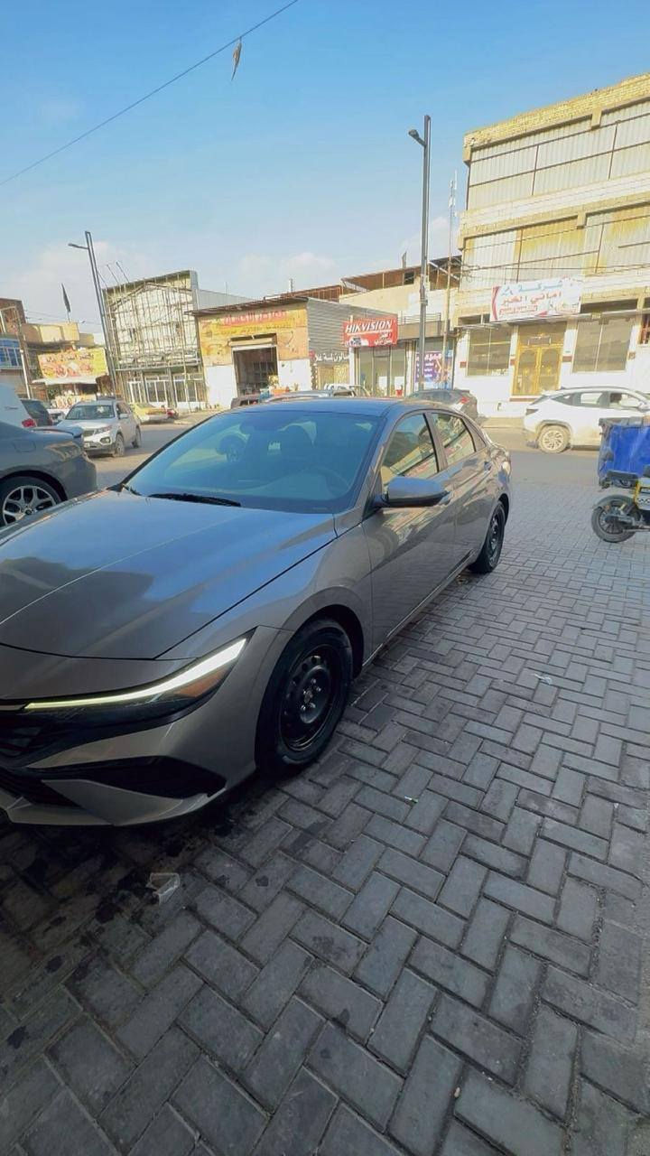 السلام عليكم النترا وارد موديل 24 بصره بسمي بنيد صبغ من أمريكا وبل العراق بيهه الداير الخلفي وحافه الباب السياره ليبل واحد ماشيه 36 كيلو السعر 160 وبيهه مجال قليل مكان السياره بصره نواب الظباط للستفسار عل الرقم *********** البصرة, العراق
