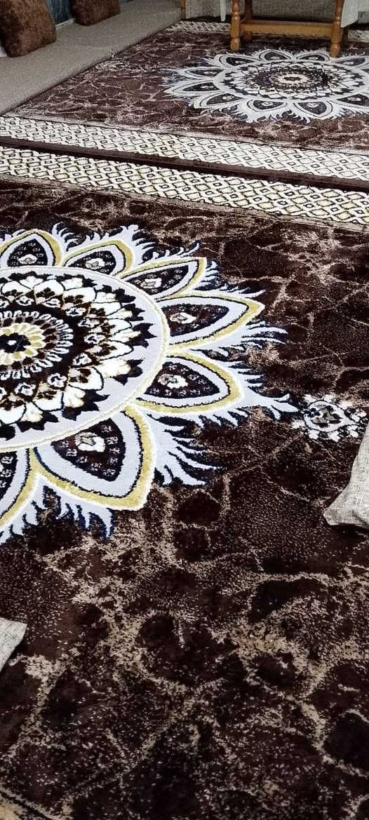 غراض للبيع العنوان كوفه الزوالي الرصاصي قياس 3فى5 كليم ايراني استعمال قليل جدا سعر الوحده 100 الجوزي 3في4 حرير تركي جدد الكاشان قياس 3فى5 سعر 60 التانكي 50 كراسي 30مال أطفال شراي تفظل خاص *********** بي واتساب
