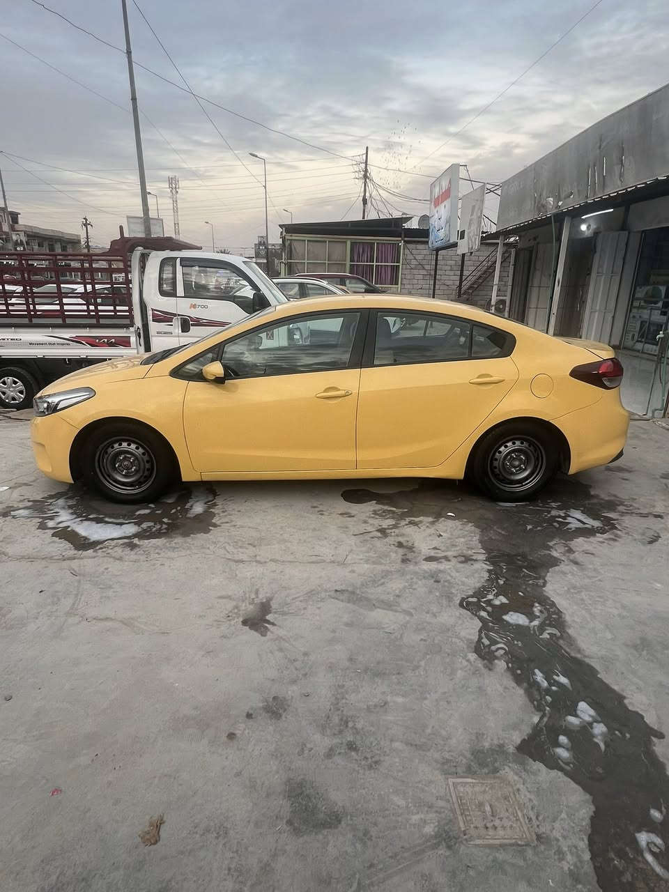 سلام عليكم كيا فورتي موديل 2017 /مكينة خير من اللة لا تنقيص ولاتبخير 2000دوش دوشمة جديدة صدر حدادية جديدة بيهة حادثهة جاملق و بنيد مرجع نفسة السعر 125وبيهة مجال ***********سنوية ل 2026
