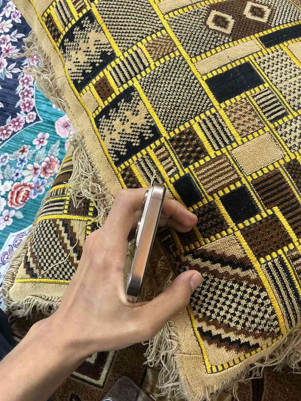 السلام عليكم اخوان  آيفون 16 برو ماكس بطاريه ١٠٠شرق اوسط بعده داخل الضمان  عدد دورات الشحن ١٠٧  مكاني محموديه ***********
