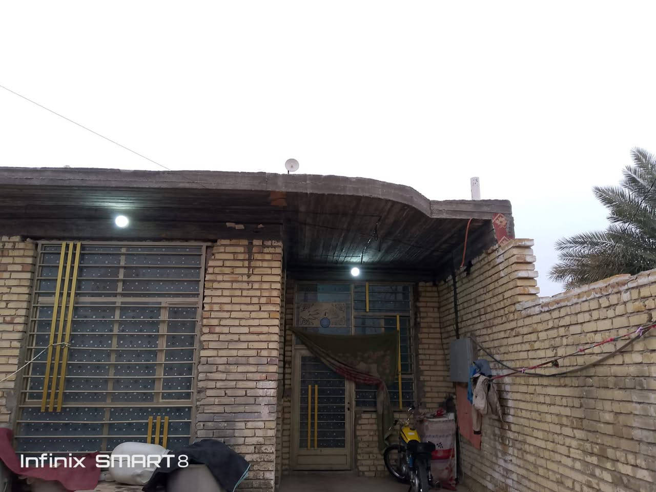 بيت للبيع بالقسط - كربلاء طويريج الرجيبه حي العسكري
المساحة: 168 متر (طابق واحد).
المحتويات: غرفه نوم وحده + صالة + استقبال +مجمع صحيات داخلي وخارجي+ مطبخ 
الموقع: طويريج الرجيبه حي العسكري
السعر: 85

للتفاصيل اكثر تواصلوا وياي
***********
