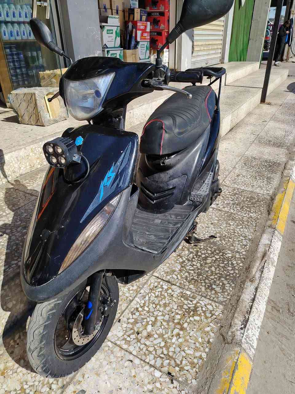 سلام عليكم  دراجه ماكس عدله  البيع  نضاله   وشله   وين متريد  كهربايات كله شغاله اليحب  يخابرني  وإني  حاضر هاذه رقمي  ***********  عنواني  بغداد الكماليه
