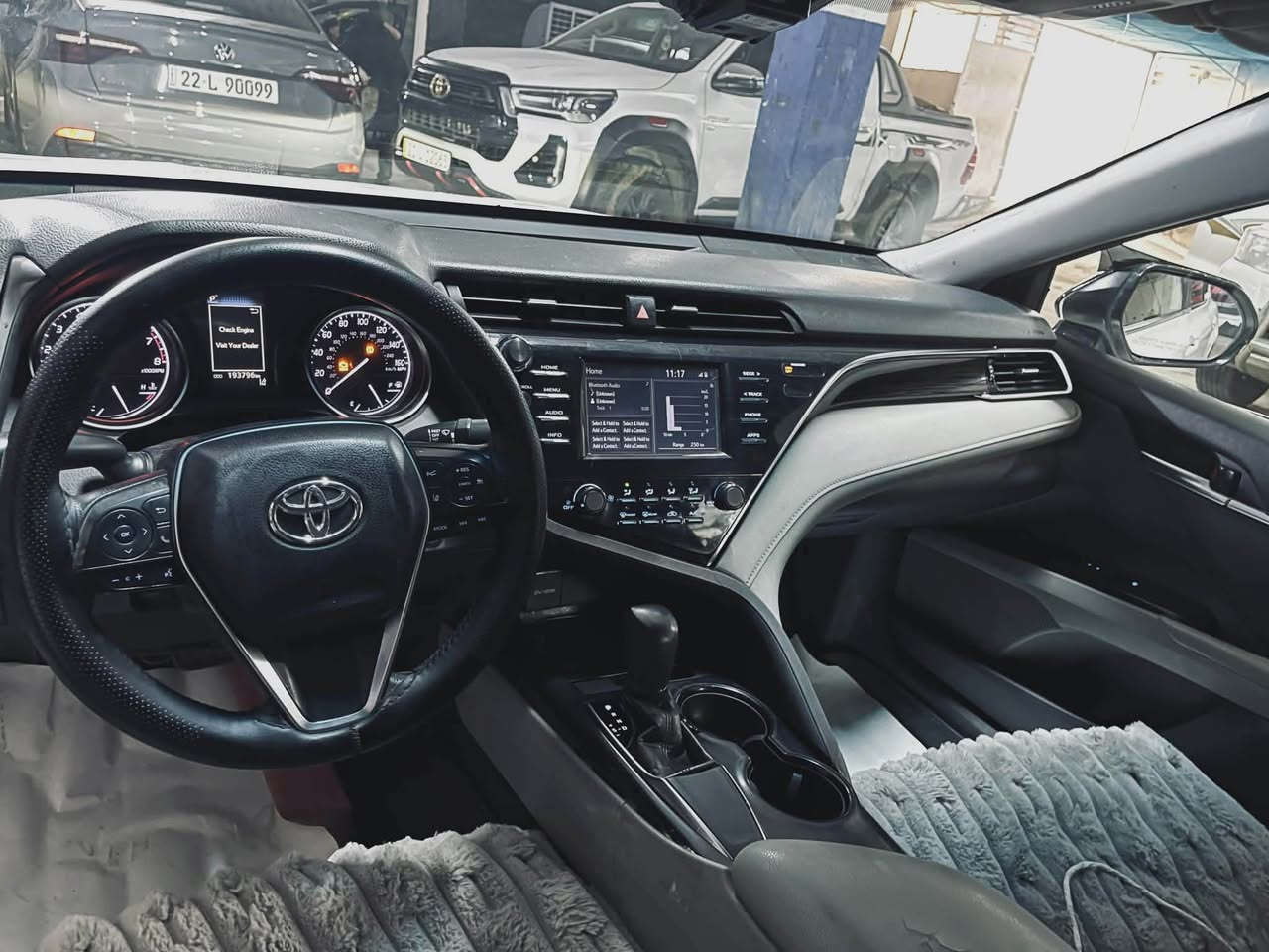 Toyota camrry 2018 
135 معامەلە
مواسەفات LE
5پارچە و بستێکی سبوخە 
کەمەک ناوی گرتوە 
کراوەتە بەسمە 
پشتی کەپسە 
سەیارەکی جوان و بی مەسرەفە 
سەنەوی و رەقەمی نوییە
بە ناوی خۆمانە
ژ.م *********** كويسينجاك, أربيل
