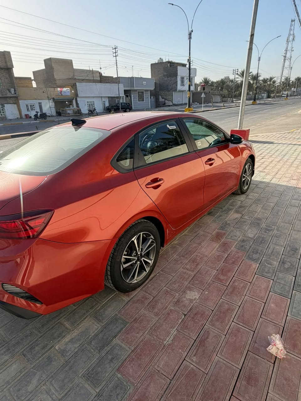 فورتي مديل 2022  السعر ١٤٥ وبيها مجال
رقم اربيل تريد تحويل تريد وكاله ماشيه ١٢٠ كيلو 
مكينتها / 2000 دوش 
سياره كامله من كلشي نقص واحد مابيها تبريد ثلاجه كير مكينته تخبل
حادثها مال امريكا جاملغ وبنيد  الجاملغ القديم موجود سونار  بدون ايرباك موجود خاص 
ضربتها خفيفه جدا 
نخم تايرات جديد 
مكانها كربلاء المقدسه حي العباس 
للاستفسار // ***********
مواصفاتها / 
شاشه 
كامرا
فول تحكم ستيرن 
تحديد مسار 
مثبت سرعه
رادار خلفي و امامي
