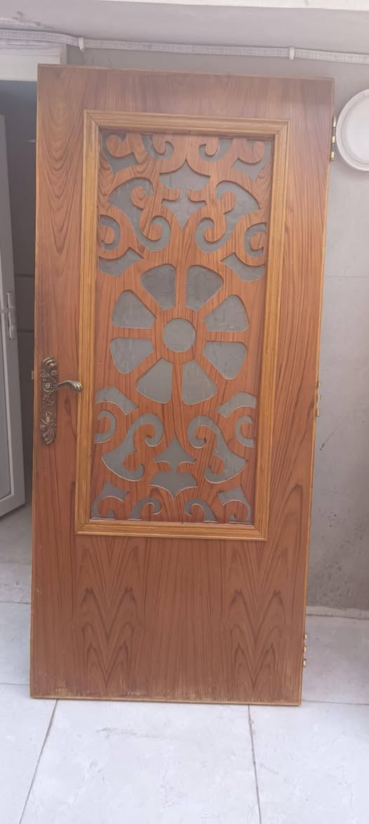 السلام عليكم أبواب خشب صاج عراقي للبيع سعرهن 70 وبي مجال الرقم ***********
