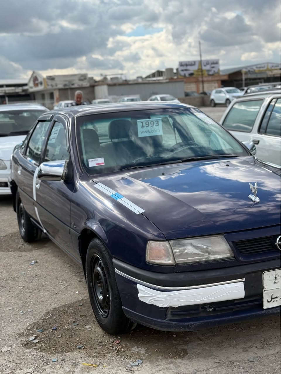 السلام عليكم 
أوبل فكترا موديل 1993 محرك 20 سيارة تبريد بلاد كير محرك كهربائية كلها بالشرط صدر امامي خلفي بالشرط تخم تاير جديد بطاريه جديد رقم أربيل سنوية منتهي سنه دفتر بانزين بيها صاحبها الشرعي بكركوك شرط تحويل سيارة ما بيها تعمير ابد كلها بلادي حته هلال بلادي سيارة حيل ناعمه او حلوه للبيع او المراوس حسب القناعه سعرها 43$ بيها مجال للطيبين اي استفسار خاص او اتصال*********** كركوك, العراق
