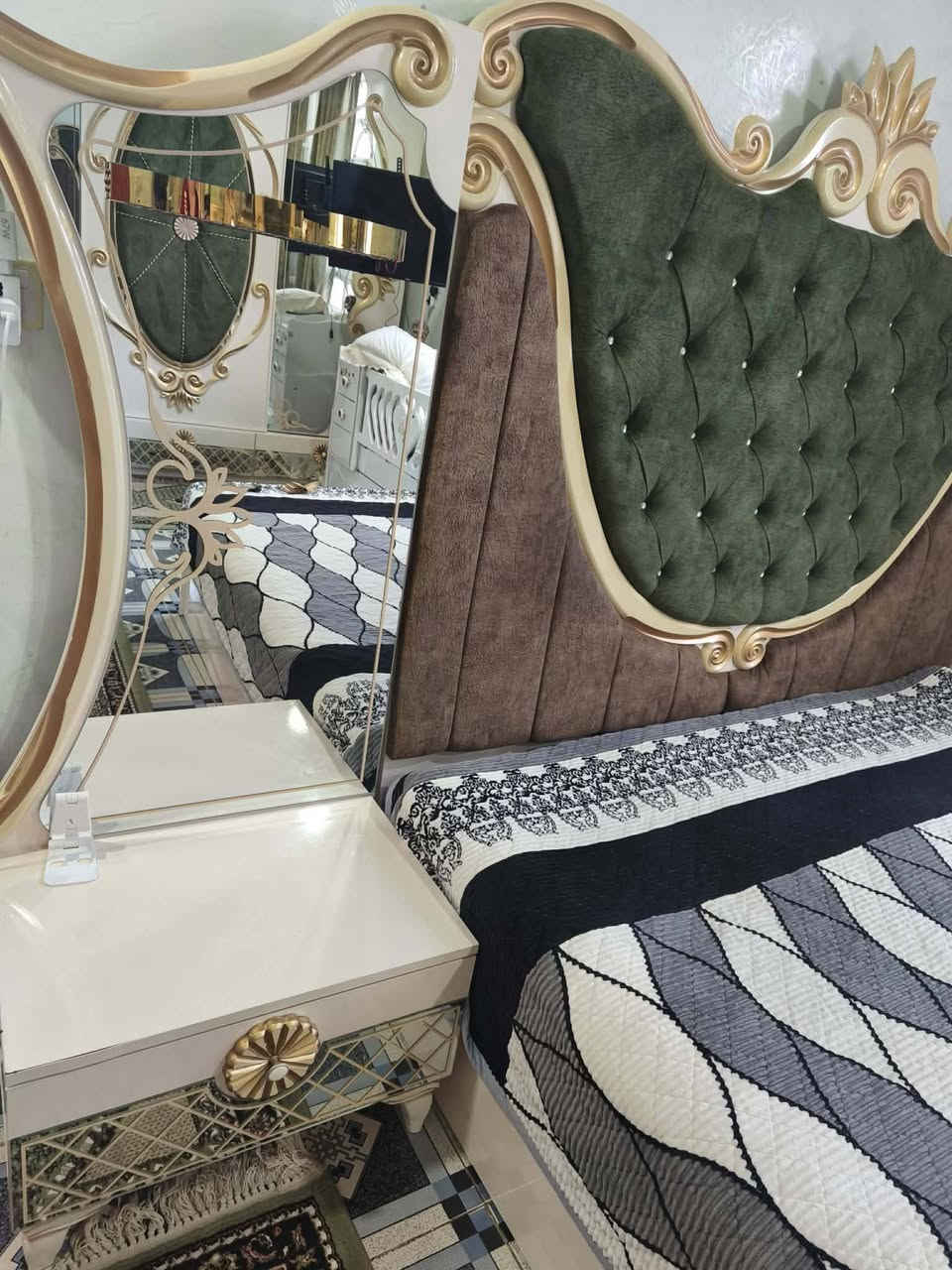 غرفه تركيه 9 قطع نضيفه جدا 
السعر 475 
العنوان الديوانيه الحمزه شرقي


**إذا كنت صاحب هذا الإعلان وتريد حذفه لأي سبب، رجاءا أرسل رسالة إلى الدعم الفني**