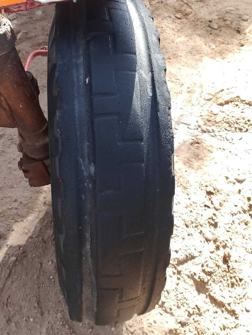 البيع زوج تواير  نص عمرهن بيهن جوابه السعر خاص توصيل الرقم  ***********
