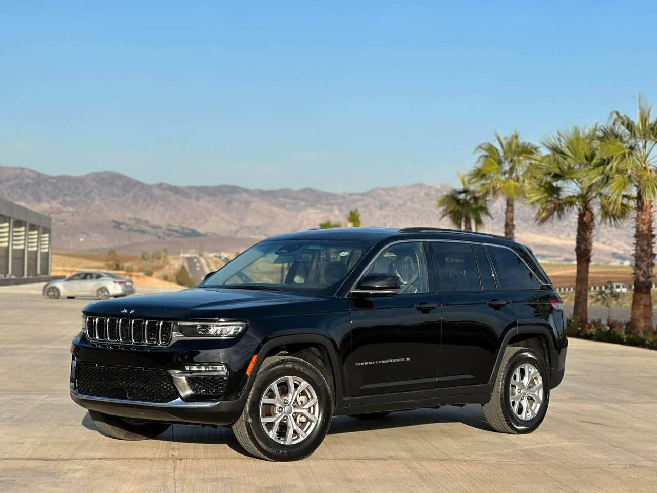 جيب لاريدو 2023 بيع عام صبغ بدون دواغل مواصفات فول فول بس بدون فتحه سعر198مجال سياره بدون مسرف 
*********** اكر, نينوى
