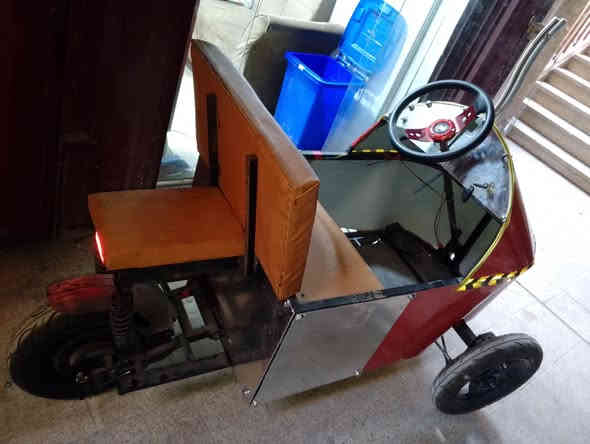 سياره شحن تصنيع يدوي ثلاث عجلات المحرك 2000..واط البطاريه 20امبي. ليثيوم اصليه ...... المكان بغداد للتواصل وت ساب ***********
