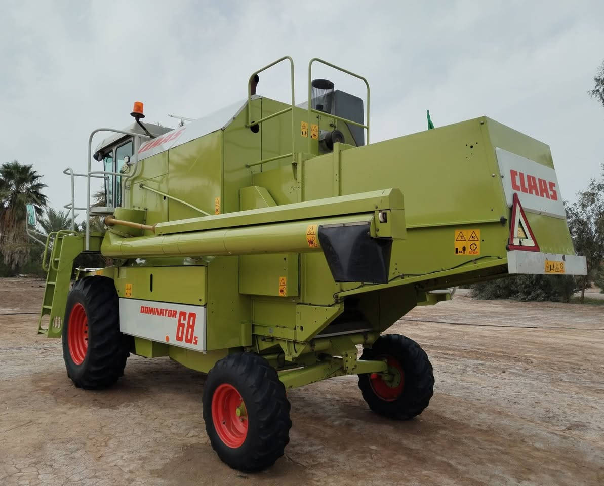 حاصدة كلاص للبيع موديل 1996 مكفوله كفاله عامة للاستفسار الاتصال على الرقم ***********
