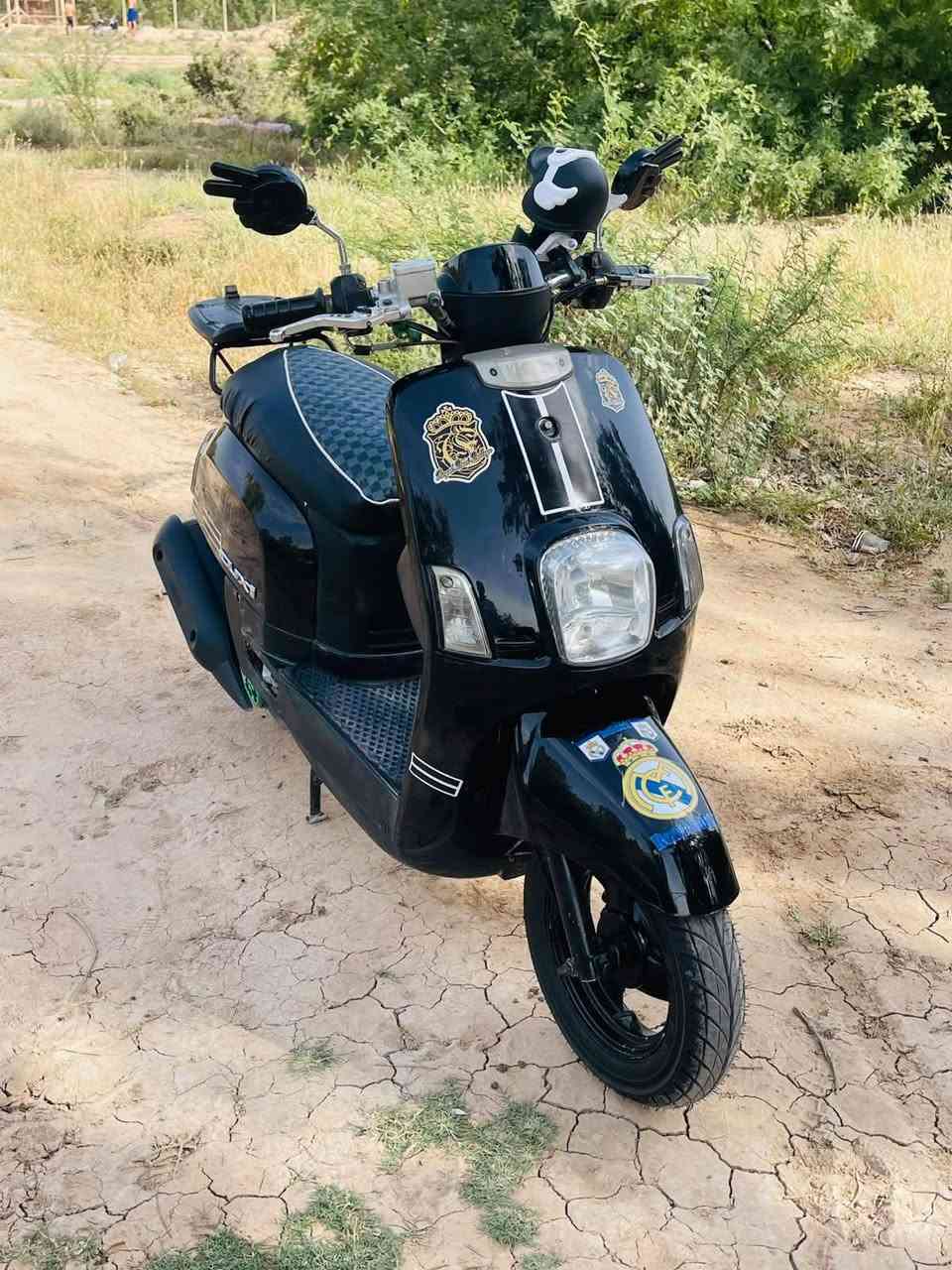 دراجه بوليسي للبيع السعر 650 وبيها مجال ***********
