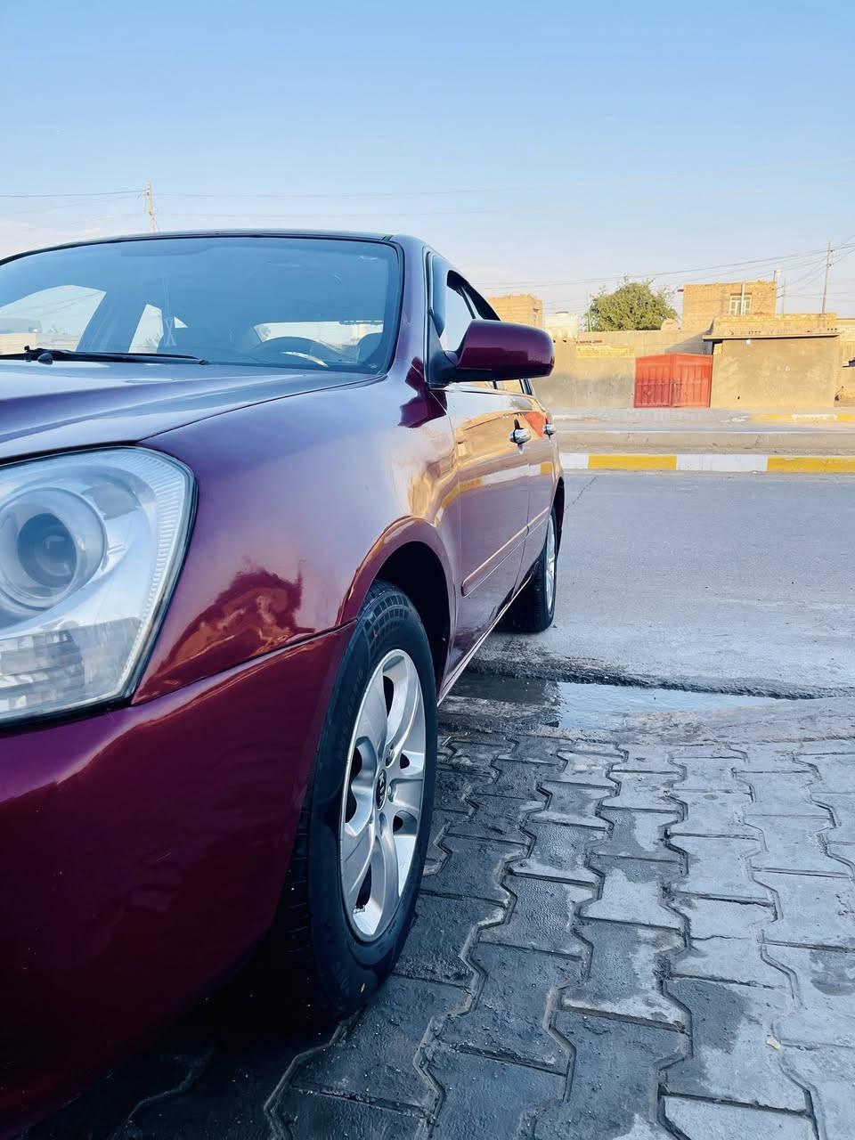 السلام عليكم كيه اوبتمه امريكي مكينه 2400 دوش 
بيهاا جامل وبنيد رش بدون دواخل 
السياره جاهزه من حداديه تخم تاير ويل كب 
السعر 85 وبيهاا مجال 
العنوان بابل شوملي *********** 
***********
