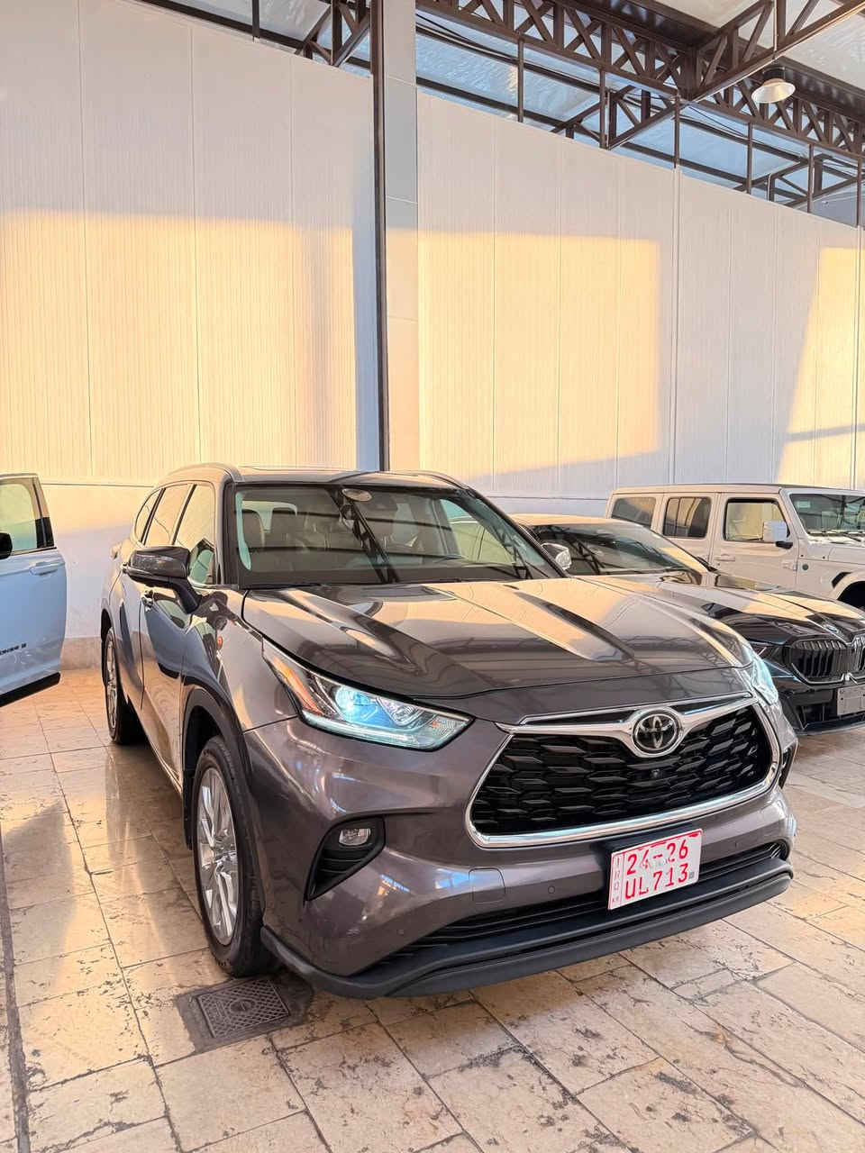 2024 TOYOTA HIGHLANDER, LIMITED
2 طقعة صبغ بابين جهة سايق و جملغ خلفي تعديل ارباك السقف طاك  ماشية ١٨ الف ميل 
السعر : 29.500$
الهاتف : ***********
