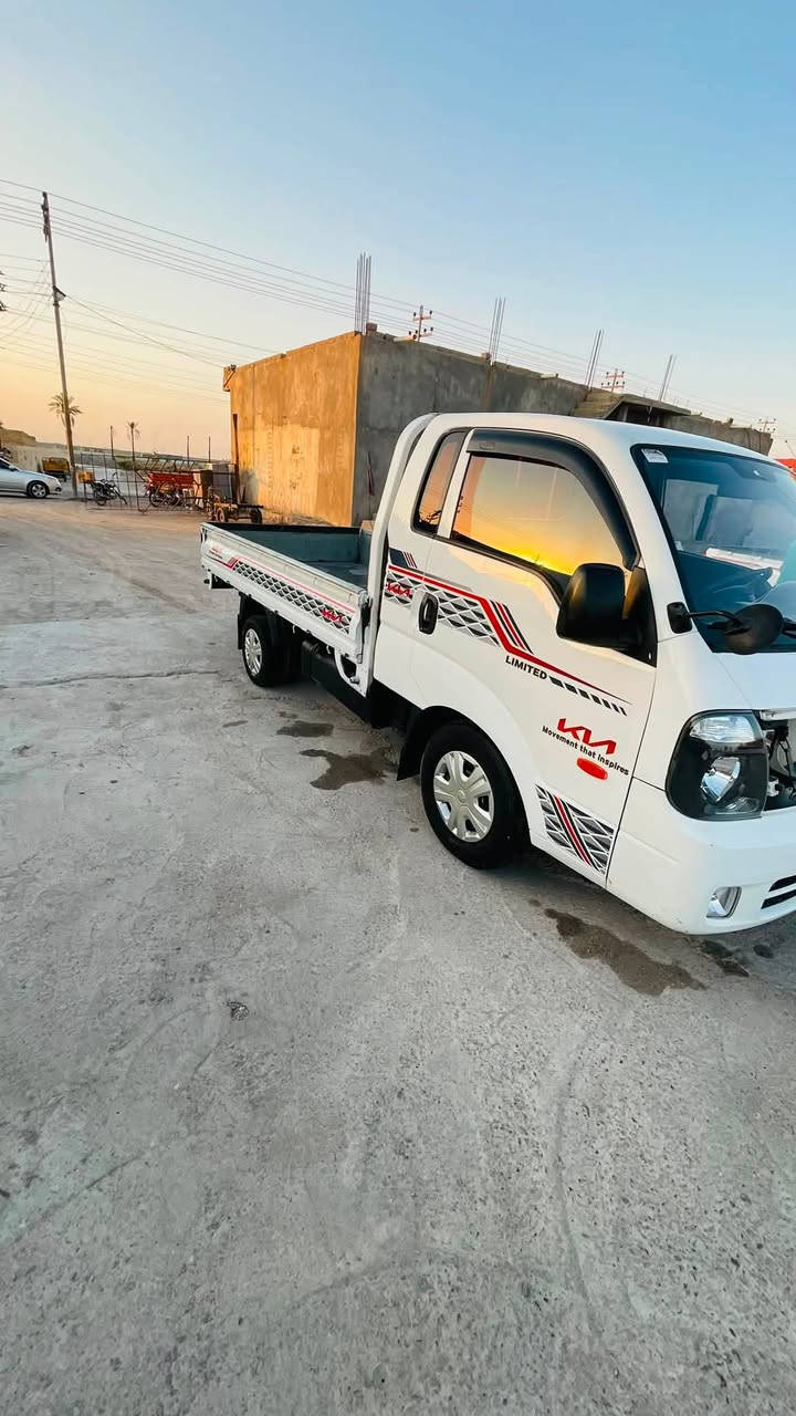 سلام عليكم شباب كيا بنكو موديل 12 محدث 18 دخول جديد ( ادوات ادوات ) مكينه وكير سبلاين فلين حداده وتخم تاير جدد بدي زيرو دواخل باكيت متومه وكامله ارقام وسنويه اربيل باتري جديده صندوق جديده سياره جاهزه وجديده السعر 54 الاتصال *********** او *********** مكان السياره بصره قظاء المدينه
