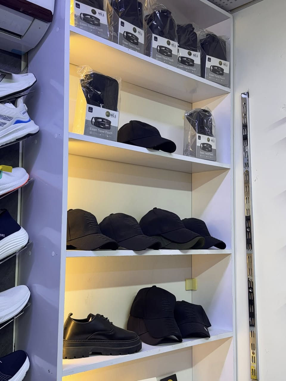 رفوف خشب للبيع
تفصال خشب تعليك
250 الف 
بغداد الغزاليه
  ***********
