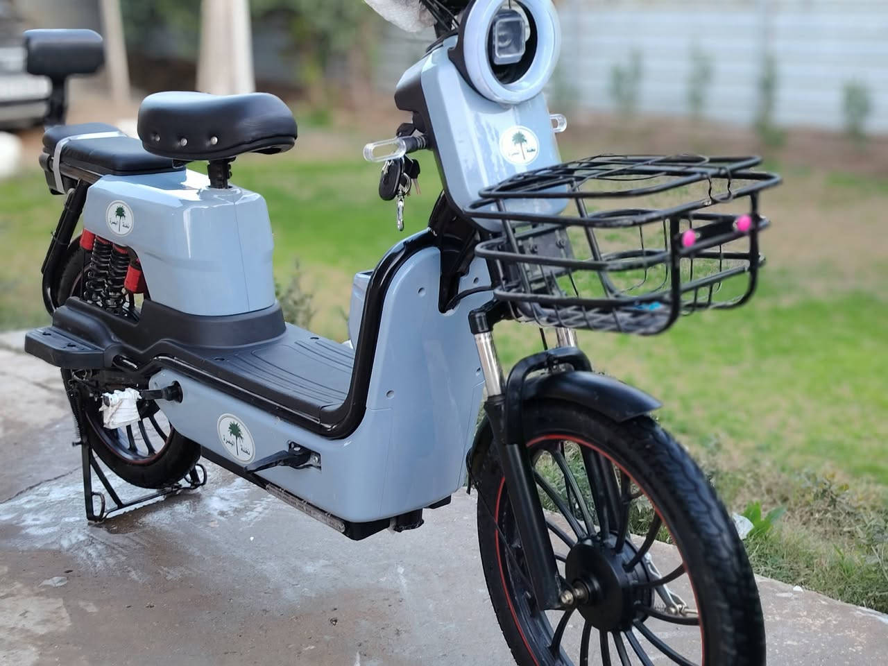 سلام عليكم دراجه حجم ٢٠ استخدام شهرين مكفوله بطاريات ٥ بلاتوث مثبت سرعه ٤ كير  ٢ بصمات و سويجات سعر ٤٠٠ بي مجال واتساب ***********
