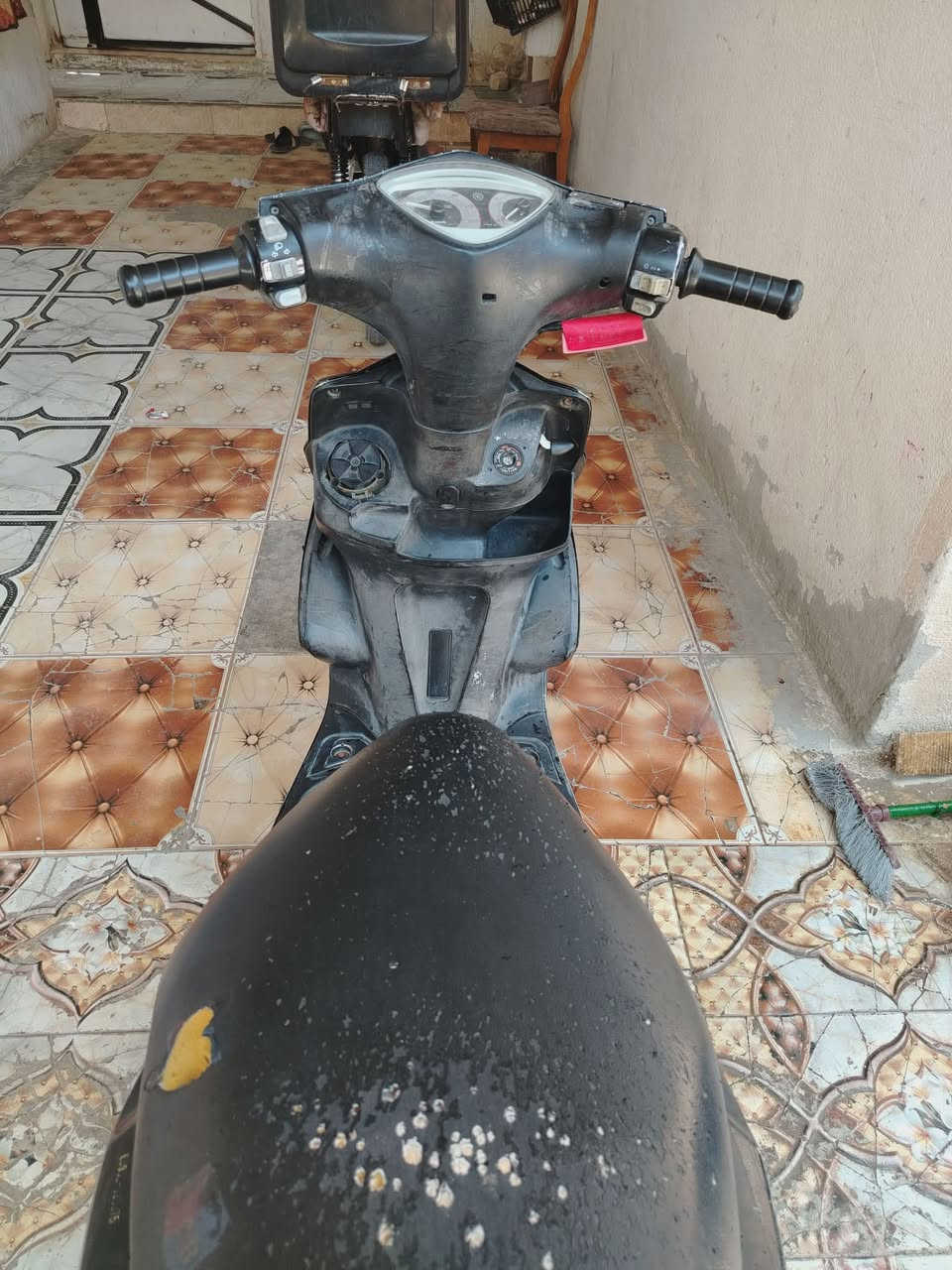 سلام عليكم متاح ماكس مضلع شوفت عينك نصافه حلوه مشي شلعه تخبل كفراته بلاد دراجه بلاد سلف شغال بس الباتري ضعيف كابريته تخربط عوزه تنضيف مكاني جبيله سعره 550رقم ***********
