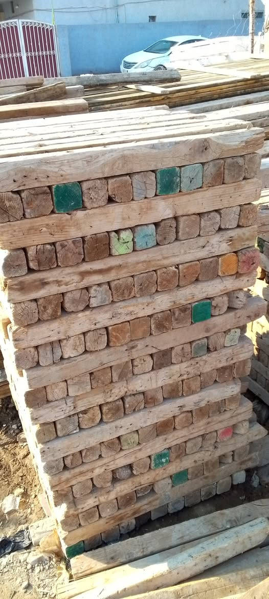 سير للبيع طول ثلاثه في ثلاثه واثنين في اربعه من ابو المترين وجوه رقم الهاتف ***********
