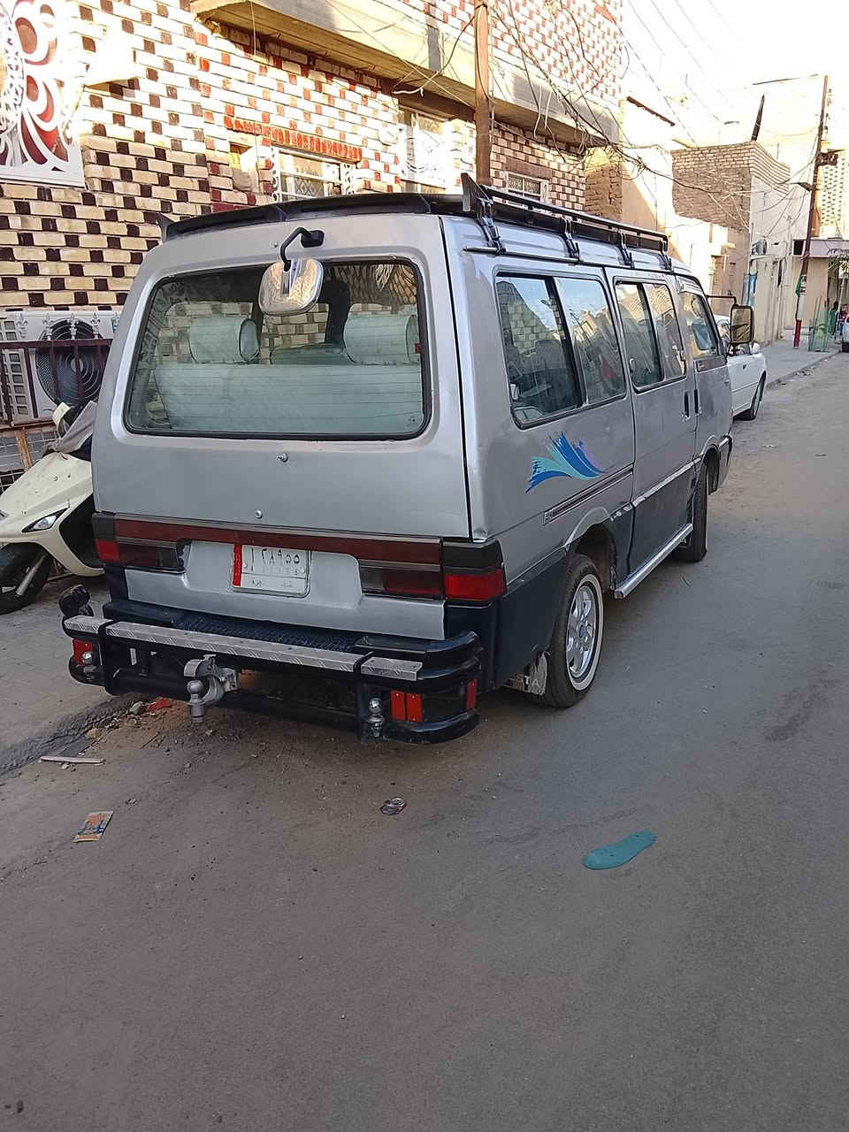 كيه بسته موديل 1993 مكينه جديده كير بدي شواصي جديد خير من الله جاهزه سياره هيه ومرور مصفره سعر 45 ورقه وبيه مجال *********** مكان نجف  شارع حنون
