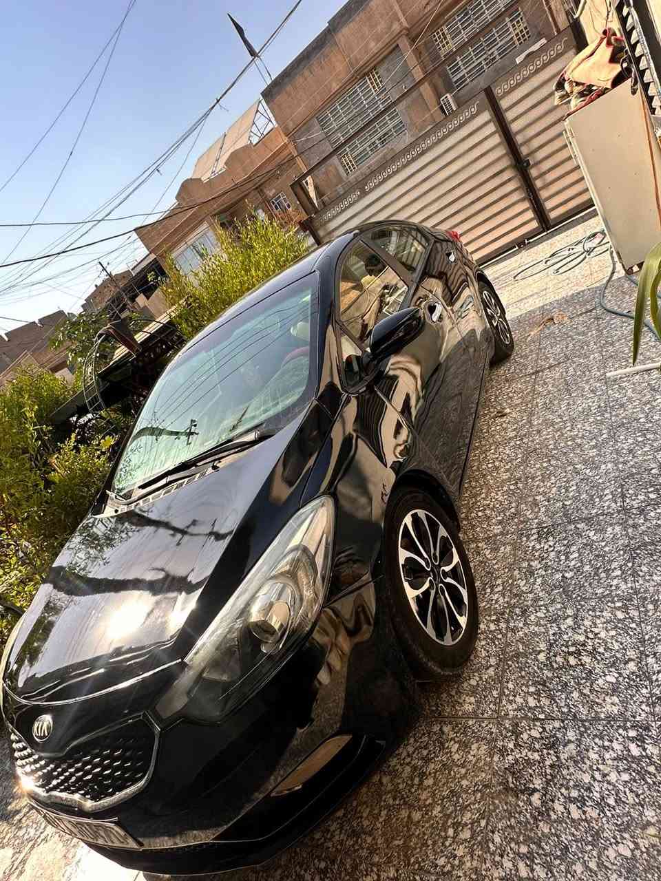 كيا فورتي سوده حادثها من امريكه باب السايق والتكمه وبدايه القماره مصبوغه عام السعر ٨٠ ورقه مكاني بغداد السيديه تقاطع درويش  رقم بغداد جديد ماشيه 83 الف للمراسله والاستفسار ***********
