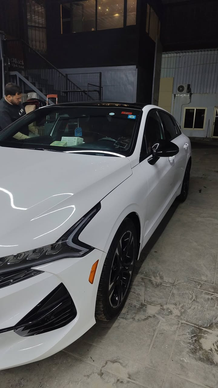 سلام عليكم
🚗 للبيع كيا K5 GT-Line

📌 اللون: أبيض

⚙️ المحرك: 1600 تيربو

🔥 فئة GT-Line الرياضية

 موديل 23 معروفة مواصفات جيتي لاين فول

حادثها بنيد مبدل فقط لا جاملغ مفتوح و لا دواخل 

سيارة جديدة كلش ما صالها هواي من داخلة للعراق 

📞 للتواصل  ***********

مكاني بغداد مدينة الصدر
