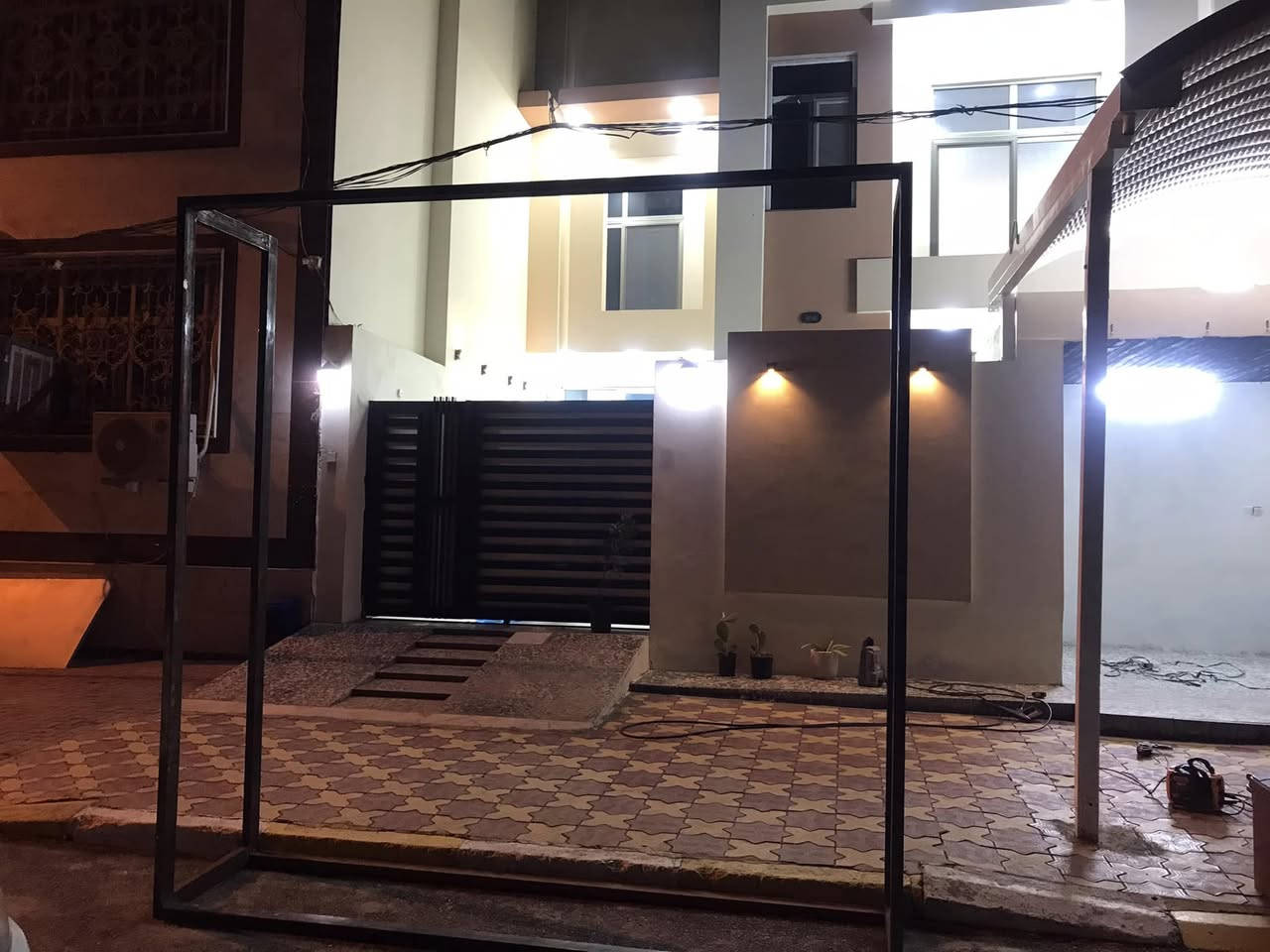 حيدر الحداد 
عمل كافة اعمال الحدادة
كوفة نجف *********** واتساب
