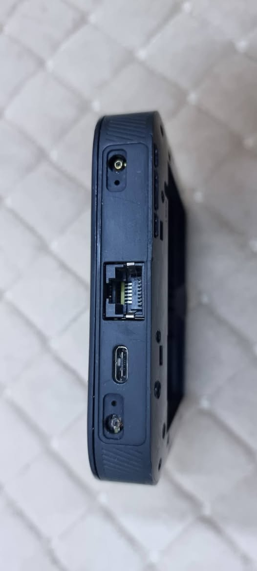 راوتر نت گير M5 شغال طبيعي لكل الخطوط واي فاي6 شاشة لمس نقص بطارية وقبق السعر 200 الف
بغداد /مدينة الصدر/***********
