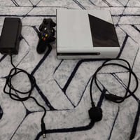 Xbox 360 Elite للبيع   هاي النسخه نادرة جدا اصدرت بشكل محدود سنة 2013 ...