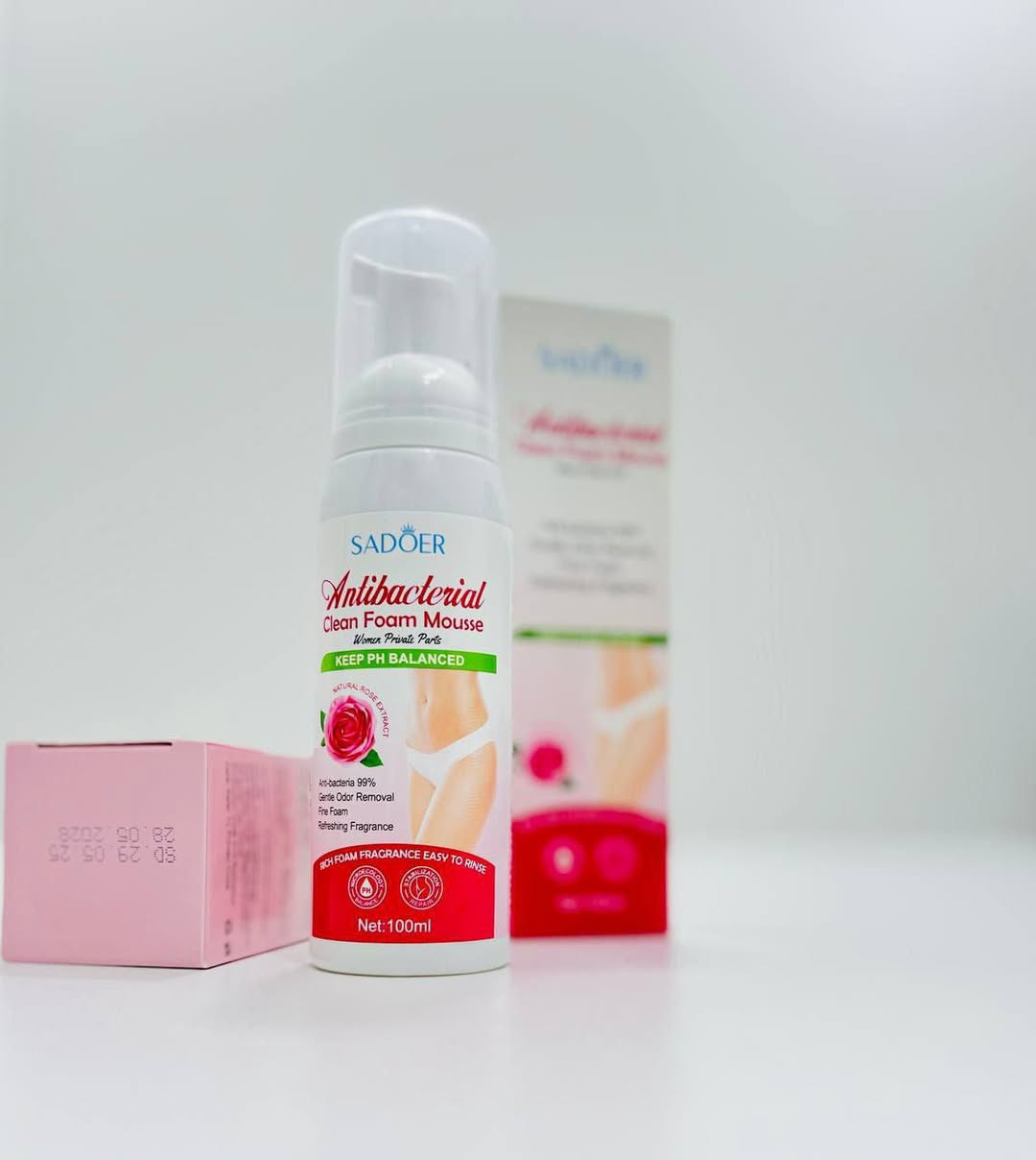 SADOER Antibacterial Cleanغسول مناطق  الحساسة  

Foam Mousse، وهو موس منظف مضاد للبكتيريا مخصص للمناطق الحساسة لدى النساء. 
يساعد على الحفاظ على توازن درجة الحموضة (pH Balanced) في المنطقة الحساسة.
يعمل على إزالة الروائح الكريهة ويقلل من البكتيريا بنسبة 99%.
يحتوي على مستخلص الورد ليعطي رائحة منعشة.
يأتي في عبوة بحجم 100 مل.
SADOER
موس رغوي منظف مضاد للبكتيريا
للمناطق الحساسة لدى النساء
يحافظ على توازن درجة الحموضة (pH Balanced)
يقتل 99% من البكتيريا
يزيل الروائح الكريهة
رغوة ناعمة
رائحة منعشة
سهل الشطف

قطعة / 12

تـــــــوصيــــــ🚗ــل بغـــــداد 4 محــافظات 6


**إذا كنت صاحب هذا الإعلان وتريد حذفه لأي سبب، رجاءا أرسل رسالة إلى الدعم الفني**