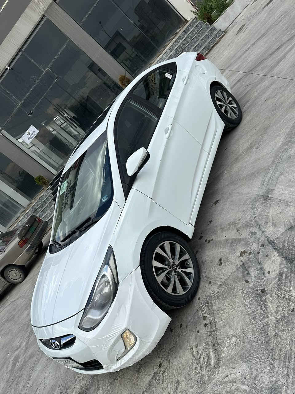 السلام عليكم اكسنت 2014 فول بلو فتحت سقف محرك ١٦ ضرر احزام اثر شضايه بجم كبس  سقف شرط صندوك شرط سعر ٨٨   ***********
